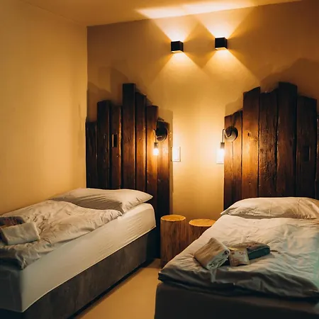 Casa de hóspedes Mezi Lesy 3*